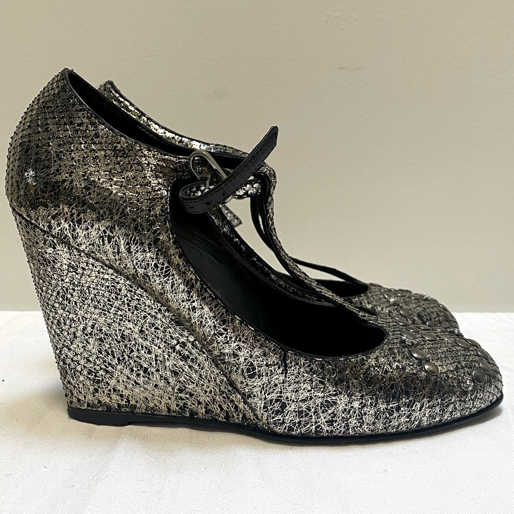 Vintage CHANEL maryjane wedges. In metallic silver exotic python Jeweled CC logo